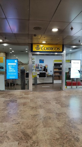 Oficina de Correos en Madrid (Vicálvaro)
