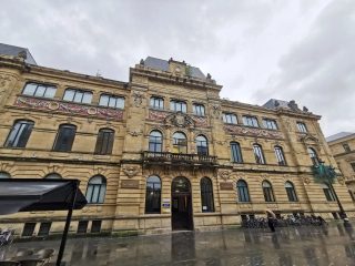 Oficina de Correos en Donostia / San Sebastián (20006)