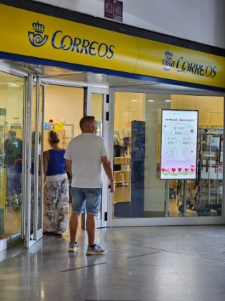 Oficina de Correos en Segovia (40006)